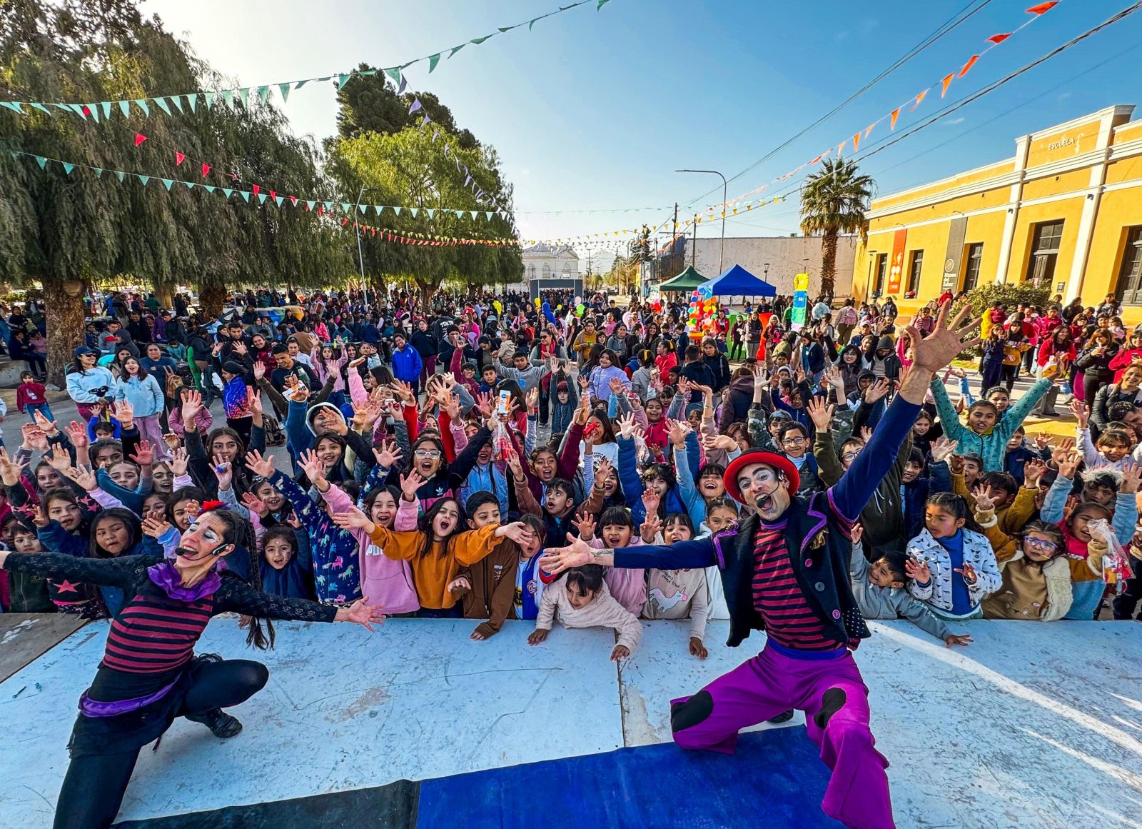 Tinogasta celebró el Día del Niño con una gran fiesta en la Plaza 25 de Mayo
