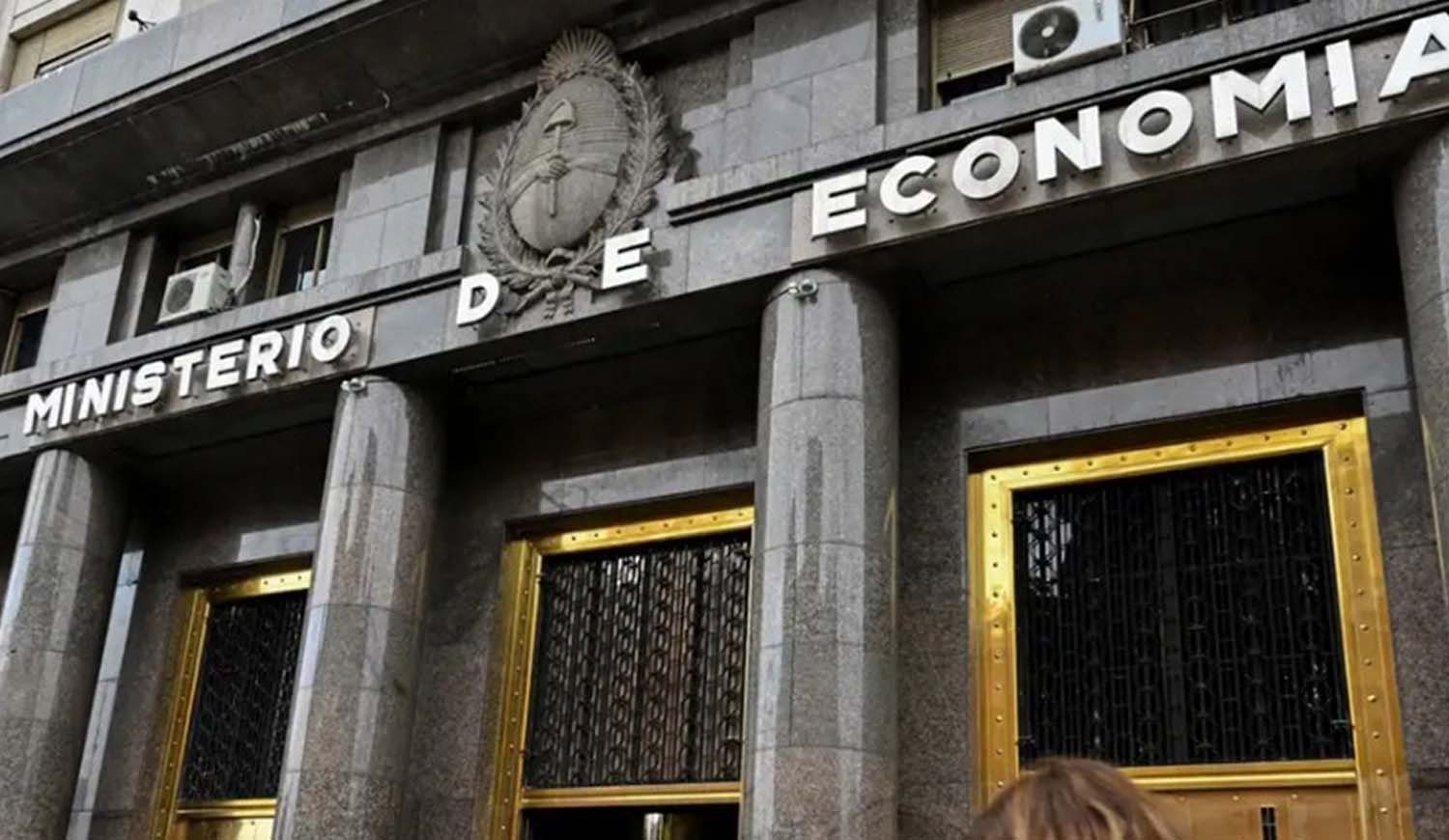 El Gobierno anunció que intervendrá en el mercado cambiario
