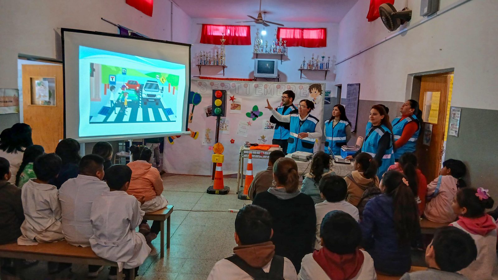 Talleres de educación vial para alumnos de primaria en Tinogasta