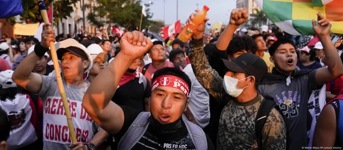 Protestas en Perú contra la nueva ley de pensiones