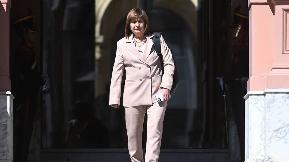 Patricia Bullrich: “El Gobierno tiene que defender el orden económico con ideas y no con insultos”