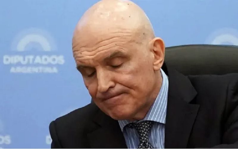 El Gobierno reconoció falta de claridad en las explicaciones de Espert tras su renuncia