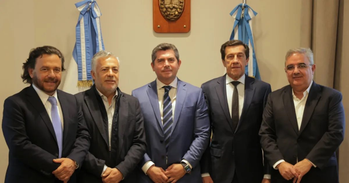 Raúl Jalil se reunió con un grupo minero francés para evaluar inversiones en Catamarca