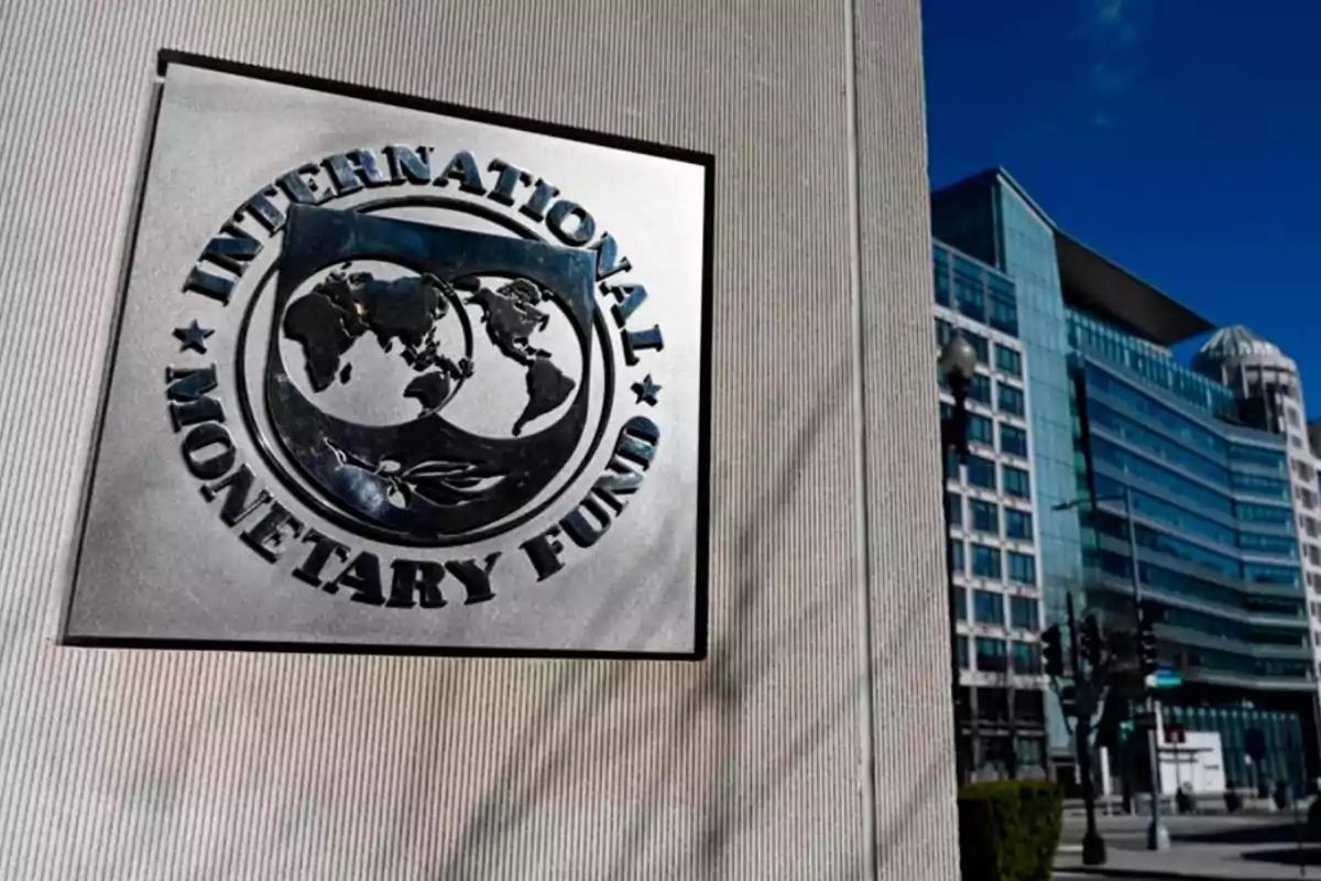 El FMI recortó su proyección de crecimiento para la Argentina en 2025 y 2026