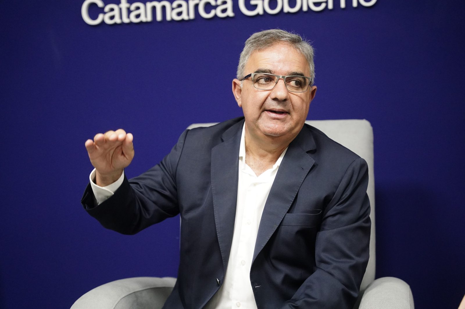 Jalil mueve el tablero: el oficialismo busca arrebatarle la primera minoría al kirchnerismo