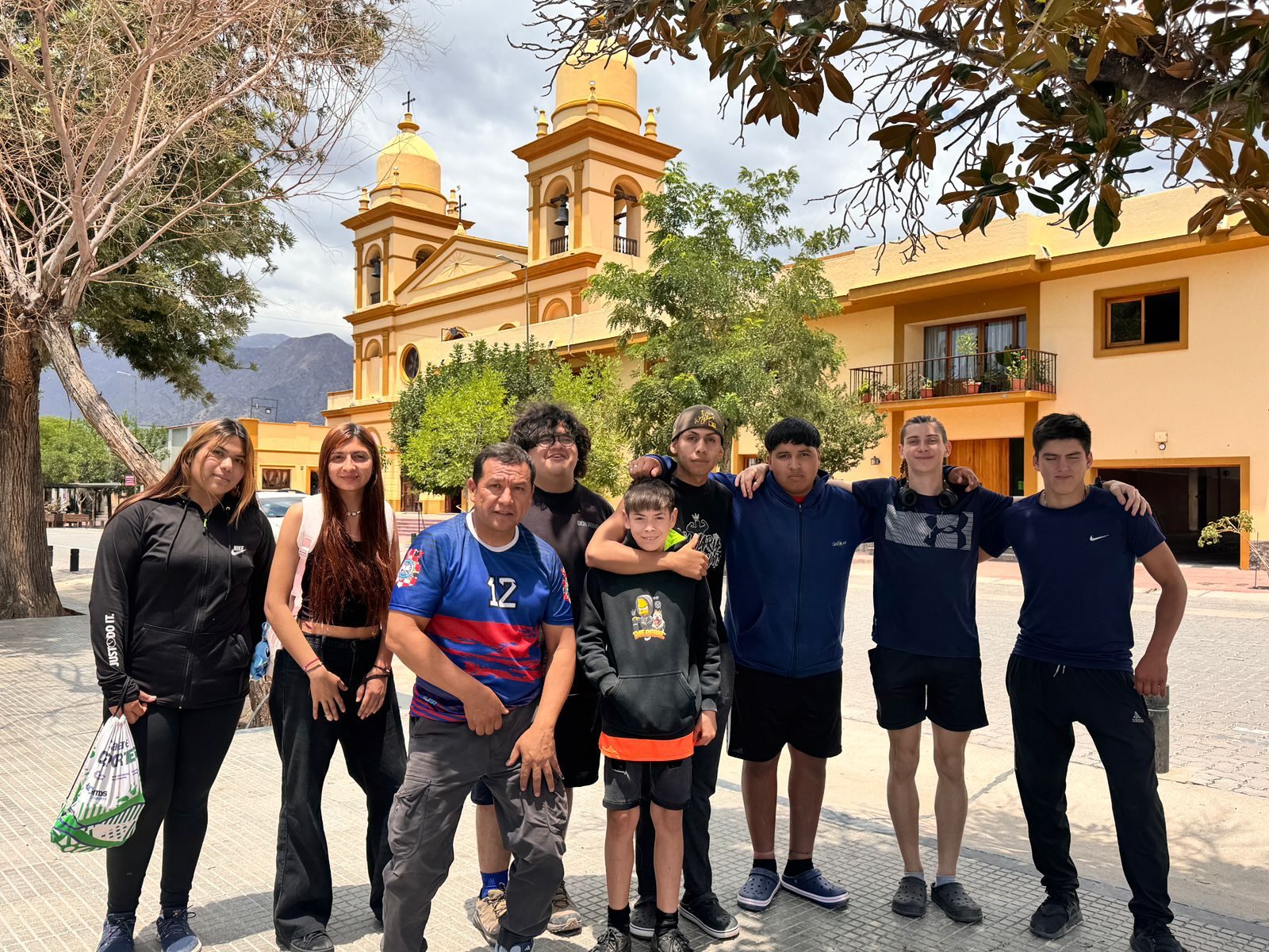 “Atletismo tinogasteño imparable: la escuelita cerró 2025 con récords, podios y proyección nacional”