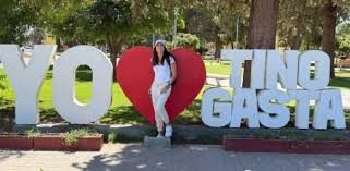 Gabriela Sabatini elogió los paisajes de Catamarca, pero el turismo sigue atado a promoción simbólica y poca inversión real